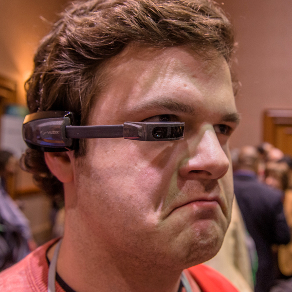 Vuzix, Google Glass, Компьютерные очки Vuzix поступили в продажу